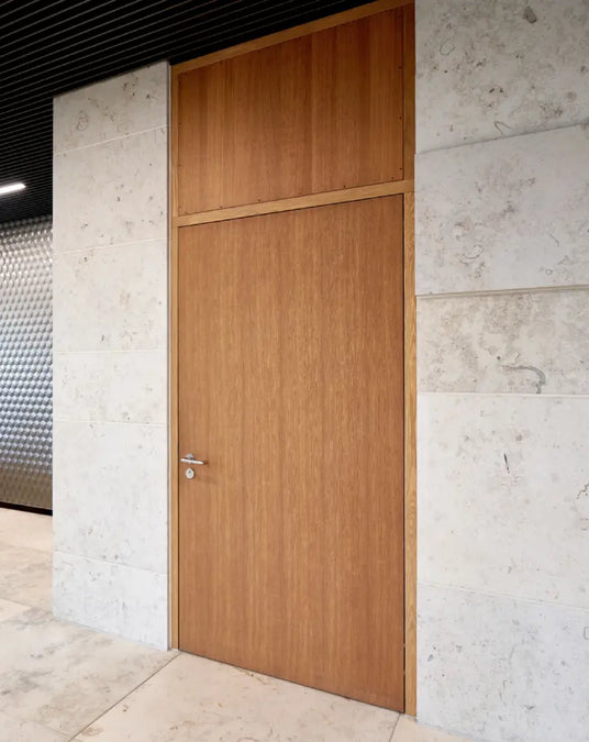 Door with flush finish using Tectus Hinge
